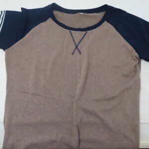 Boutique Size M Navy Blue Khaki Reglan Short Sleeved Top Poly Rayon